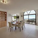 Upstays Sea View Pool 200m² Villa *