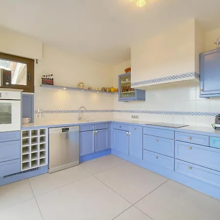 Upstays Sea View Pool 200m²