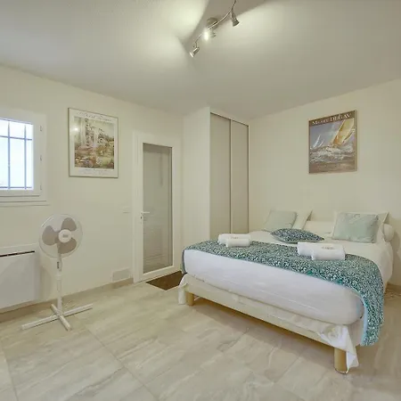 فيلة Upstays Sea View Pool 200m² *
