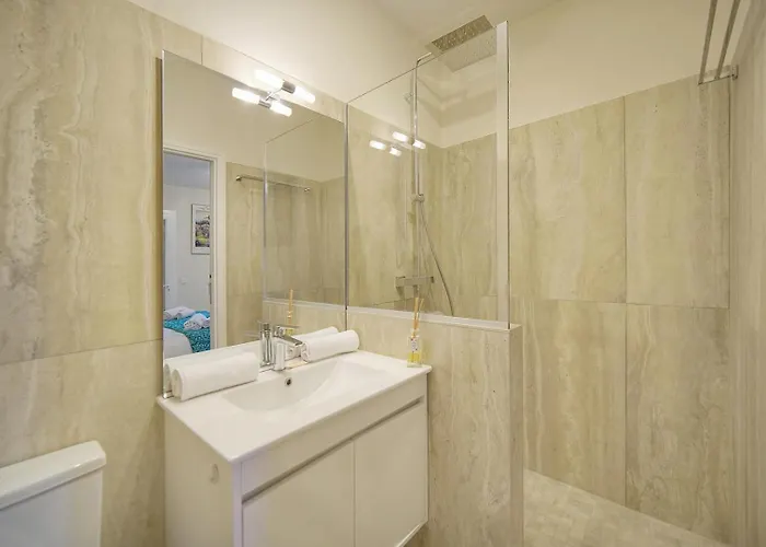 Upstays Sea View Pool 200m² Villa