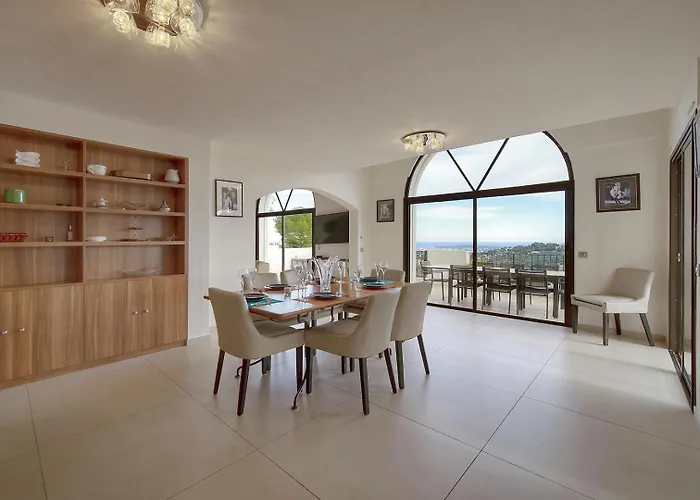 Upstays Sea View Pool 200m² Villa *