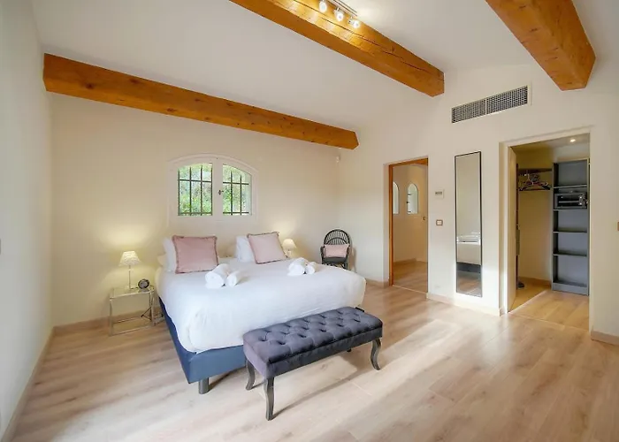 Villa Upstays Sea View Pool 200m²