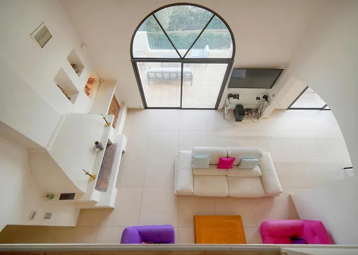 Villa Upstays Sea View Pool 200m²
