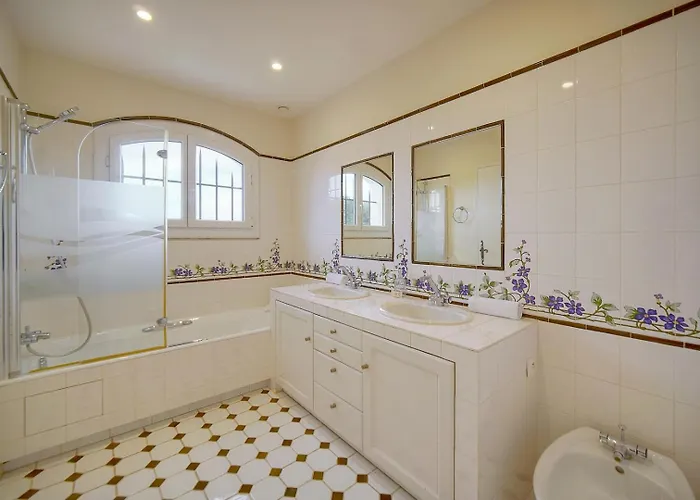 Villa Upstays Sea View Pool 200m² *