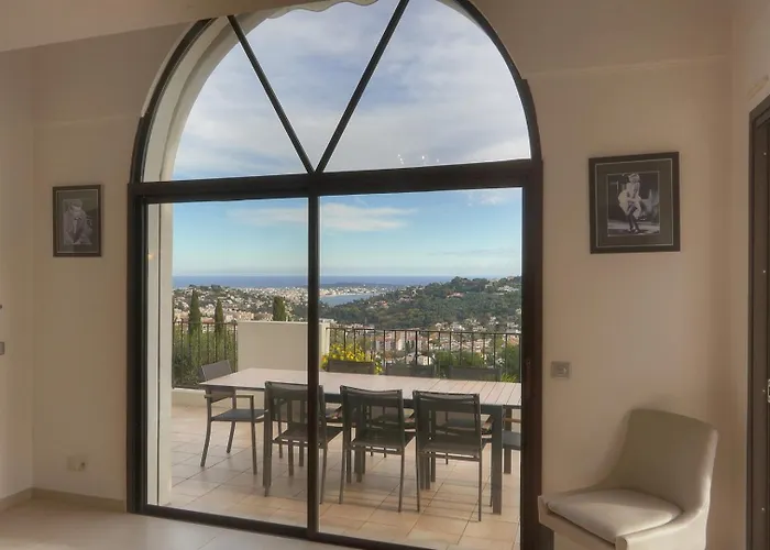 Villa Upstays Sea View Pool 200m²