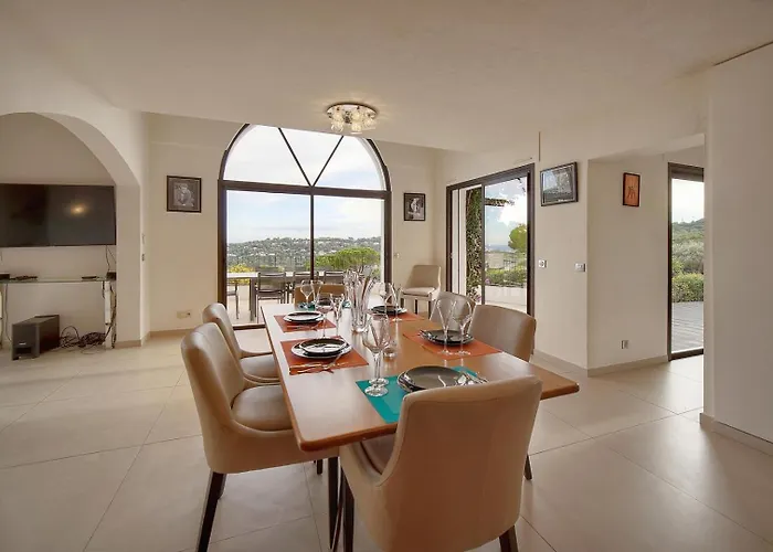 Villa Upstays Sea View Pool 200m²