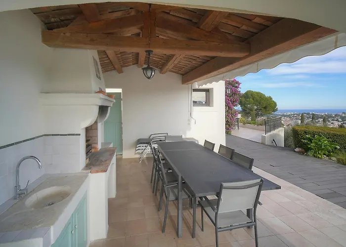 Upstays Sea View Pool 200m² Villa *